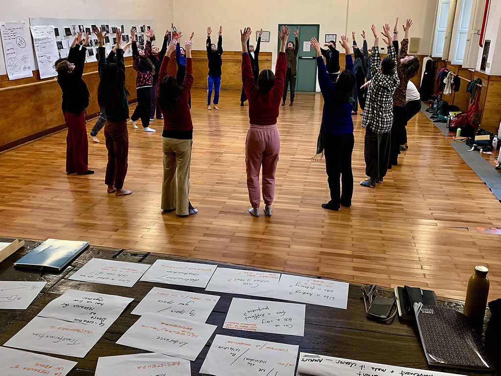 LA DANZA VA A SCUOLA Seminario introduttivo a cura di Susanna Odevaine Roma Sabato 20 - Domenica 21 Aprile 2024